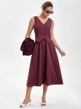 a new day Sleeveless V-Neck waistcoat Midi Dress in Plum